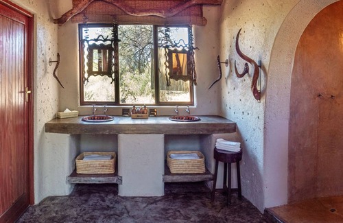 Kruger National Park Casa | Motswari African Retreat & Walking Safaris by Newmark