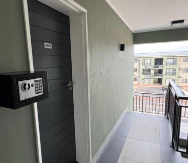 Gaborone Apartamento | Motswedi Place 1 Bed Apartment M10- Managed by Pulafela Prop Pty Ltd
