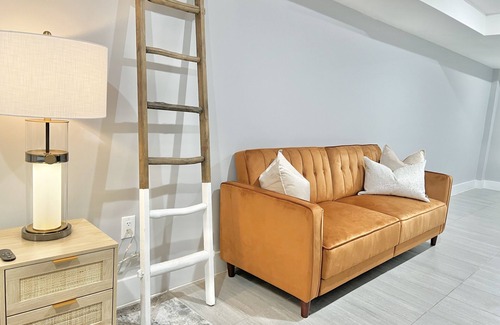 Mott Haven Apartamento | Mott Haven BRAND NEW Private HOME 2 baths