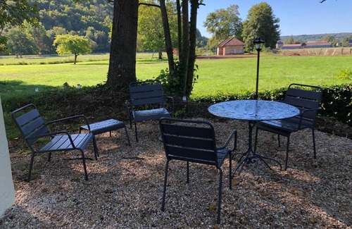 Hondouville Casa | Moulin à Eau - Domaine de 3 Hectares - Borne électrique - Chiens acceptés
