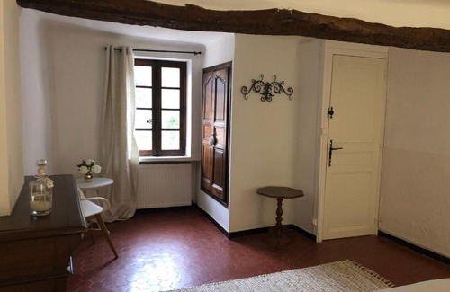 Vins-sur-Caramy Cama Y Desayuno | Moulin à huile chambre d’hôtes
