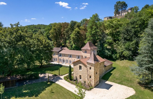 Fleurac Casa | Moulin du Peuch - Sleeps 8, with large gardens and tennis courts