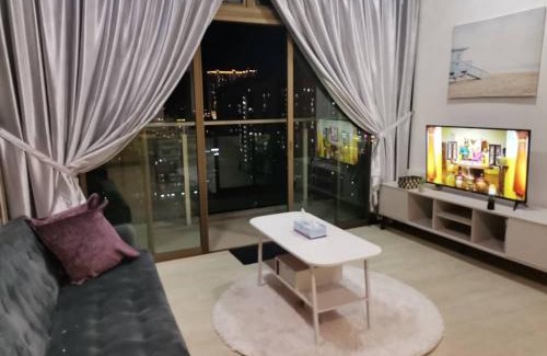Taman Mount Austin Apartamento | Mount Austin Lake City View Palazio by Natol