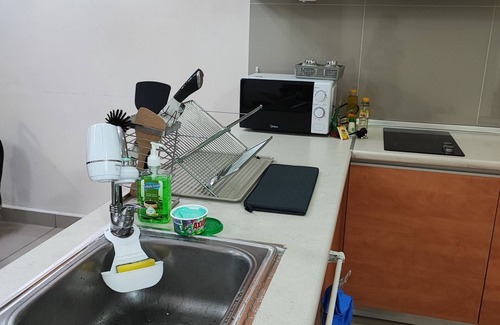 Taman Mount Austin Apartamento | Mount Austin Lake View Comfy Staycation