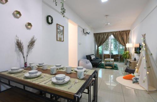 Tebrau Apartamento | Mount Austin Midori Green 8 Pax Free Wi-Fi 500Mbps Netflix