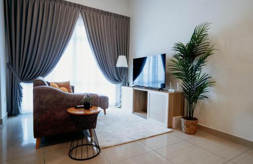 Tebrau Apartamento | Mount Austin Muji Style 4 pax Deluxe Room by Our Stay