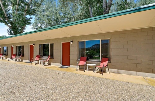 Zion National Park East Entrance Apartamento | Mount Carmel Motel near Zion National Park