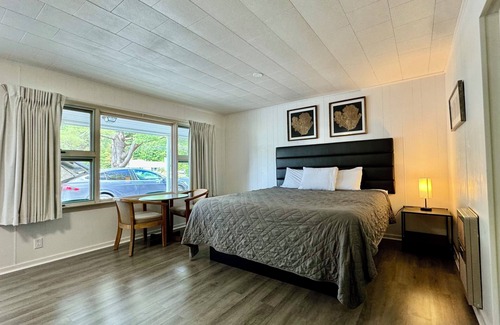Lincoln Hotel | Mount Coolidge Motel