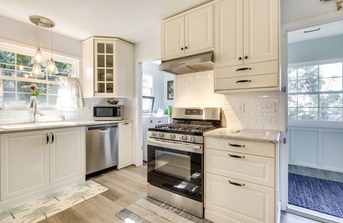 Mount Dora Casa | Mount Dora Tropical Escape: Steps to Lake Gertrude