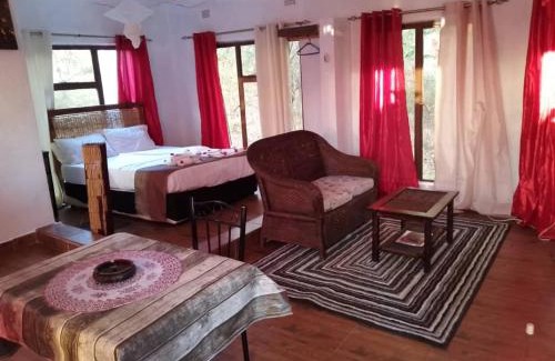 Lusaka Province Cabina | Mount Hermon Safari Cottages
