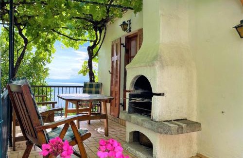 Diasella Casa | Mount Kalathi Seaview Retreat