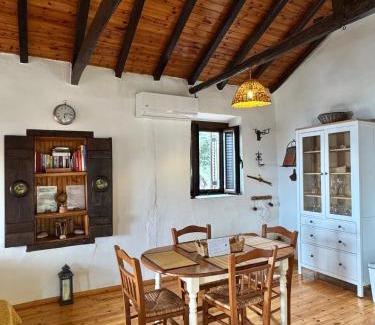Diasella Casa | Mount Kalathi Seaview Retreat