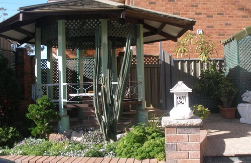 Mount Kuring-gai Hotel | Mount Kuring-Gai Motel