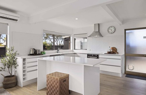Omanu Casa | Mount Maunganui Getaway: Waitui Wonder House