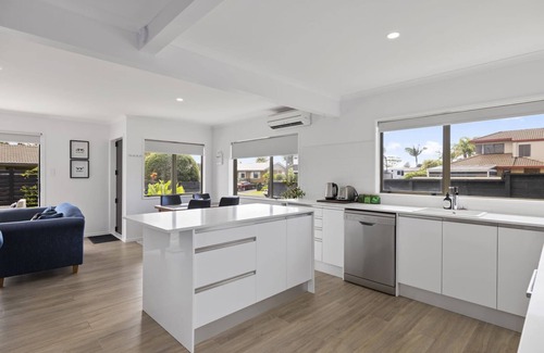 Omanu Casa | Mount Maunganui Getaway: Waitui Wonder House