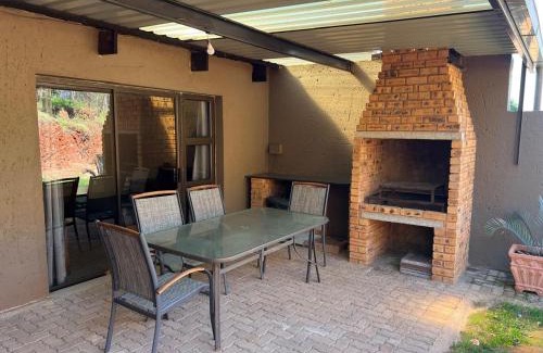 Madeteleli Cabina | Mount Nebo Hillside Reserve
