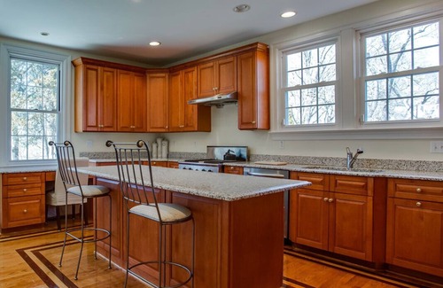 Keene Casa | Mount Pleasant Manor with pool
