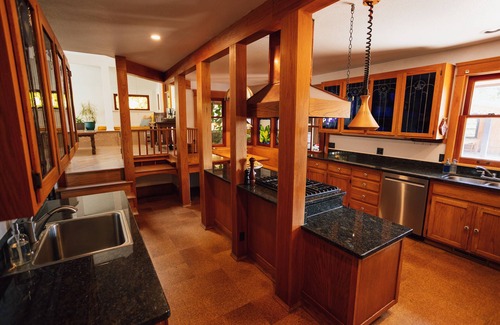 Harrisburg Casa | Mount Tom House - a whimsically charming getaway in 200 acres of Oregon forest