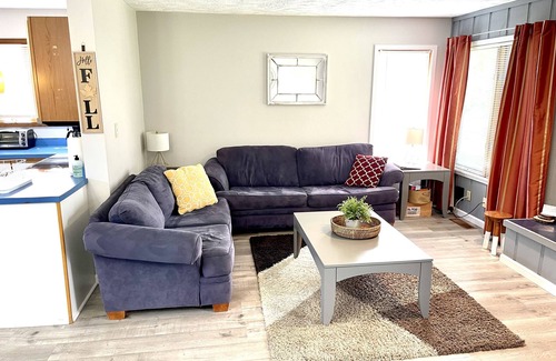 East Stroudsburg Casa | UBICACIÓN AMIGABLE FAMILIAR DE CLASIFICACIÓN SUPERIOR, tranquila o de aventura, todo está aquí
