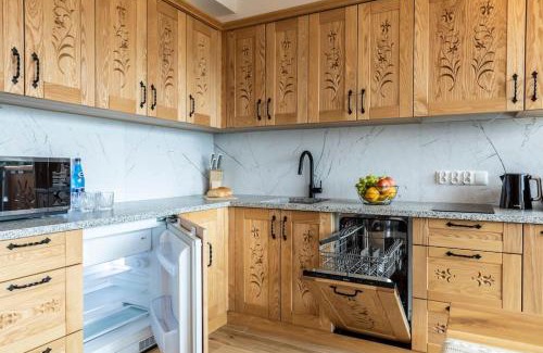 Koscielisko Apartamento | MOUNTAIN BASE - Apartament Diamentowe Tarasy 2 z wanną z hydromasażem