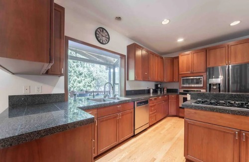Renton Casa | Mountain Base Home near Seattle & Bellevue | Gym & Game Room