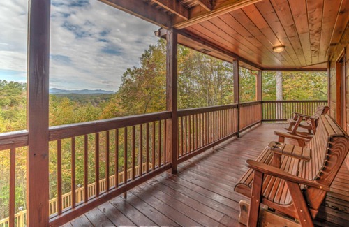 Blue Ridge Casa | Mountain Bear Lodge by Escape to Blue Ridge