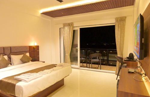 Bhilar Hotel | Mountain Berries Resort