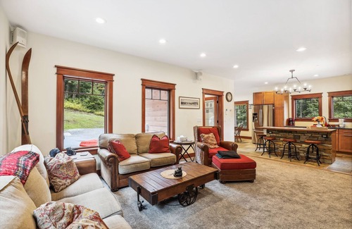 Killington Chalet De Esquí | Mountain Brook Lodge a spectacular house with amazing stone work and A/C 6 miles from Killington Resort