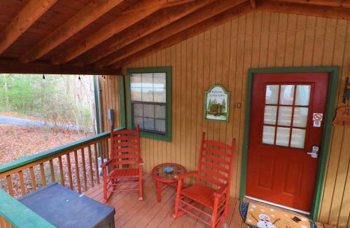 Helen Casa | Mountain Cabin 2B Jacuzzi #10