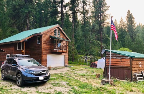 Lowman Cabina | Mountain Cabin Get Away Minutes From Hot Springs!