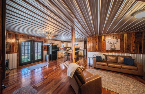 Kuttawa Casa | Mountain Cabin just off Lake Barkley in Kuttawa, KY