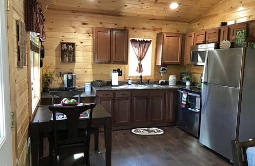 Boundary County Cabina | Mountain cabin with HOT TUB and Amazing View!!