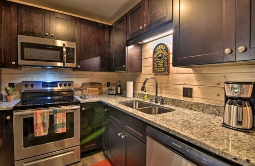 Wolf Laurel Casa | Mountain Cabin with Hiking & Skiing Near Asheville, NC
