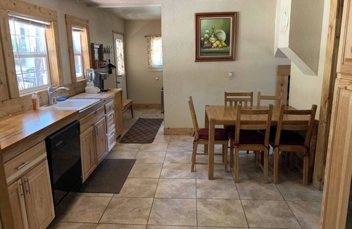 Calpine Cabina | Mountain Cabin with WiFi. Enjoy this quiet small-town retreat