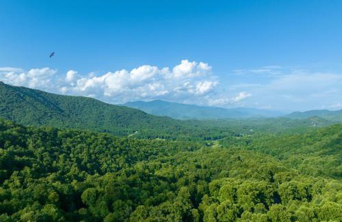 Robbinsville Chalet De Esquí | -Mountain Chalet Getaway with Breathtaking View Next to Tail of Dragon-