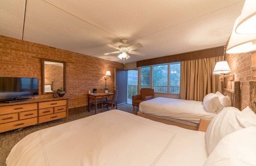 Snowmass Village Hotel | Mountain Chalet Snowmass