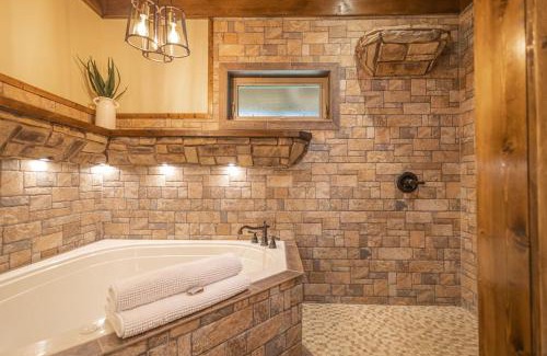 Jasper Casa | Mountain Crest Cabin- Summer Getaway With A Beautiful View