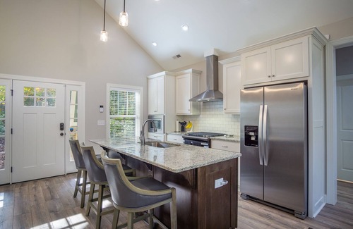 The Arbor Casa | Mountain Days at Lake James | Pet Friendly, Gas Grill & Fire Pit