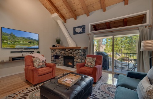 Carnelian Woods Casa | Mountain Dream: 2 dormitorios, 2 BA Townhouse en Carnelian Bay, para 6 personas