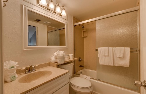 Carnelian Woods Casa | Mountain Dream: 2 dormitorios, 2 BA Townhouse en Carnelian Bay, para 6 personas