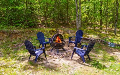 Sevierville Casa | Mountain Dreams 1430 Hot Tub Fire Pit Arcade Game