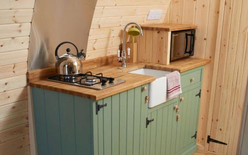 Marshbrook Casa | Mountain Edge Resort Mega pod 1 with Hot Tub