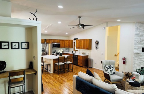 Loveland Casa | Mountain Escape by the Big Thompson River.