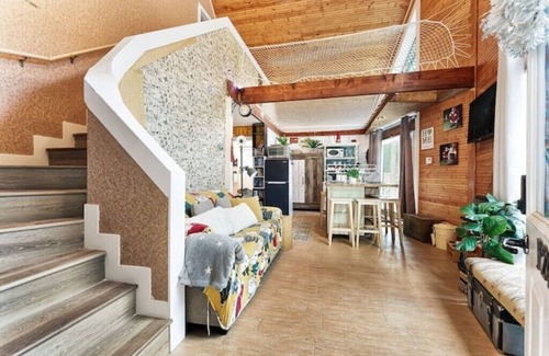 Sunshine Valley Cabina | Mountain Escape Lodge with Sauna