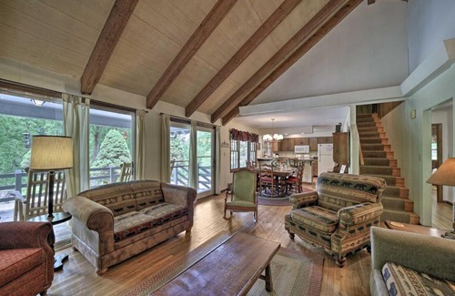 Bryson City Casa | Mountain Escape with Hiking about 5 Mi to Bryson City!