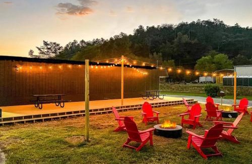 Townsend Hotel | Mountain Explorer's Haven