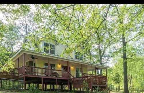 Hatfield Cabaña | Mountain Fork River Resort, Secluded Riverside Getaway
