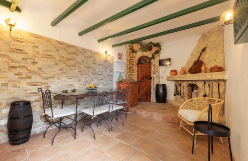 Guimar Casa | Mountain Getaway for Hikers 1