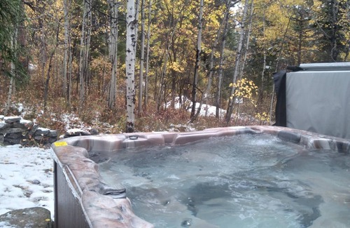 Hamilton Casa | Mountain Getaway Log Cabin