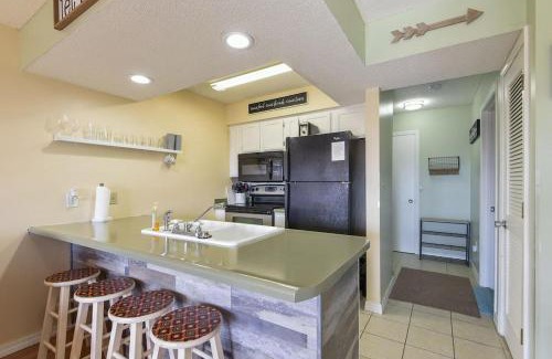 Notch Estates Casa | Mountain Getaway- Outdoor Pool Hiking Trails